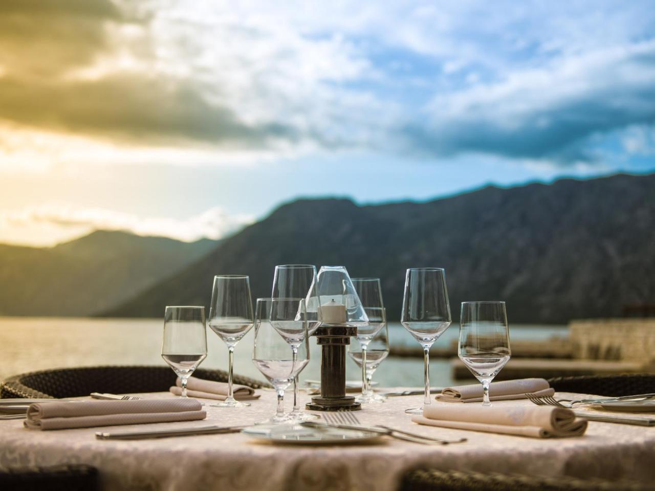 Hotel Forza Mare Kotor Eksteriør billede
